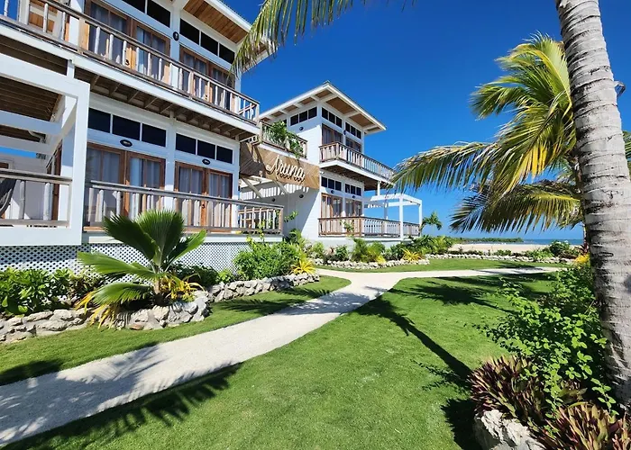 Aruna & Villas Hotel 4*