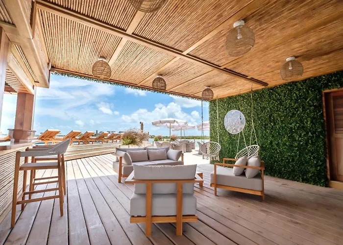 Hotel Aruna & Villas 4*