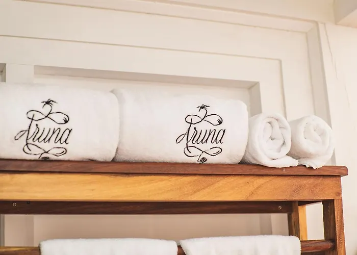 Aruna & Villas