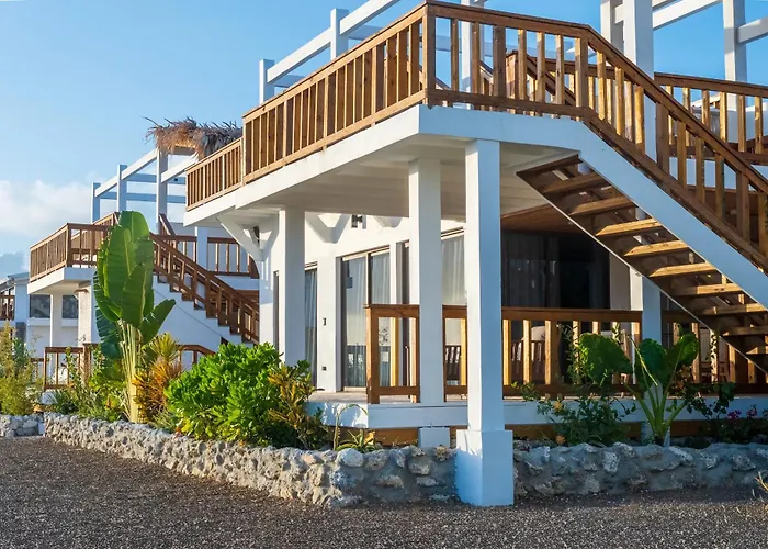 Aruna & Villas 4*