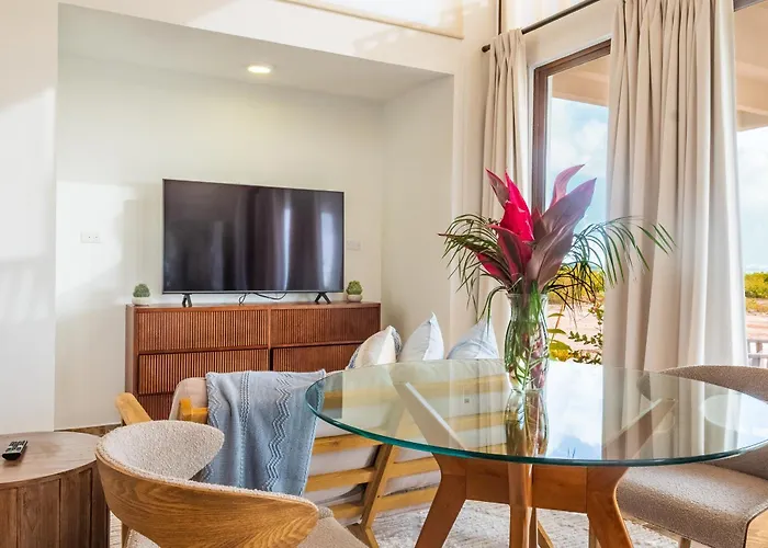 Hotel Aruna & Villas