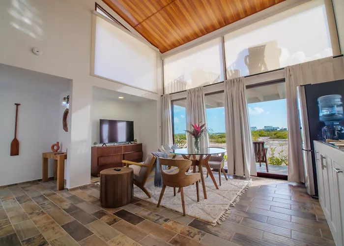 Hotel Aruna & Villas 4*
